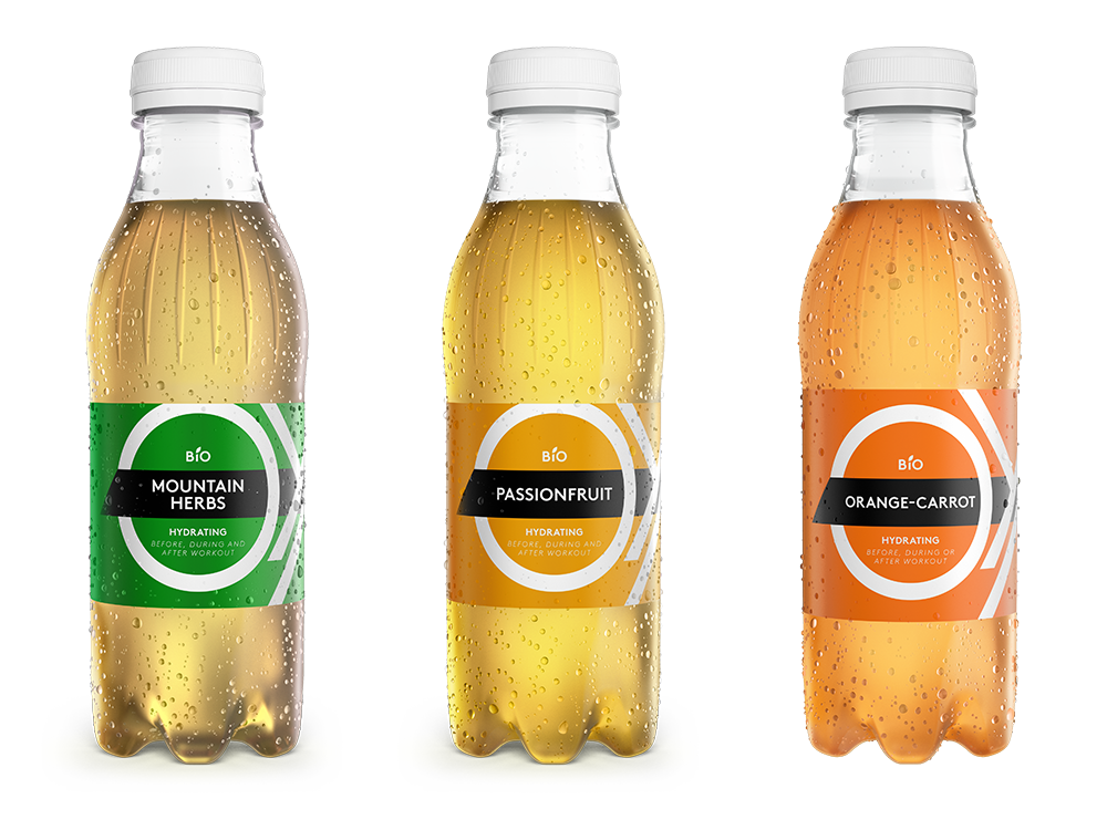 Drei BIO Hydrating Flaschen in den Sorten Bergkräuter, Passionsfrucht und Orange-Karotte